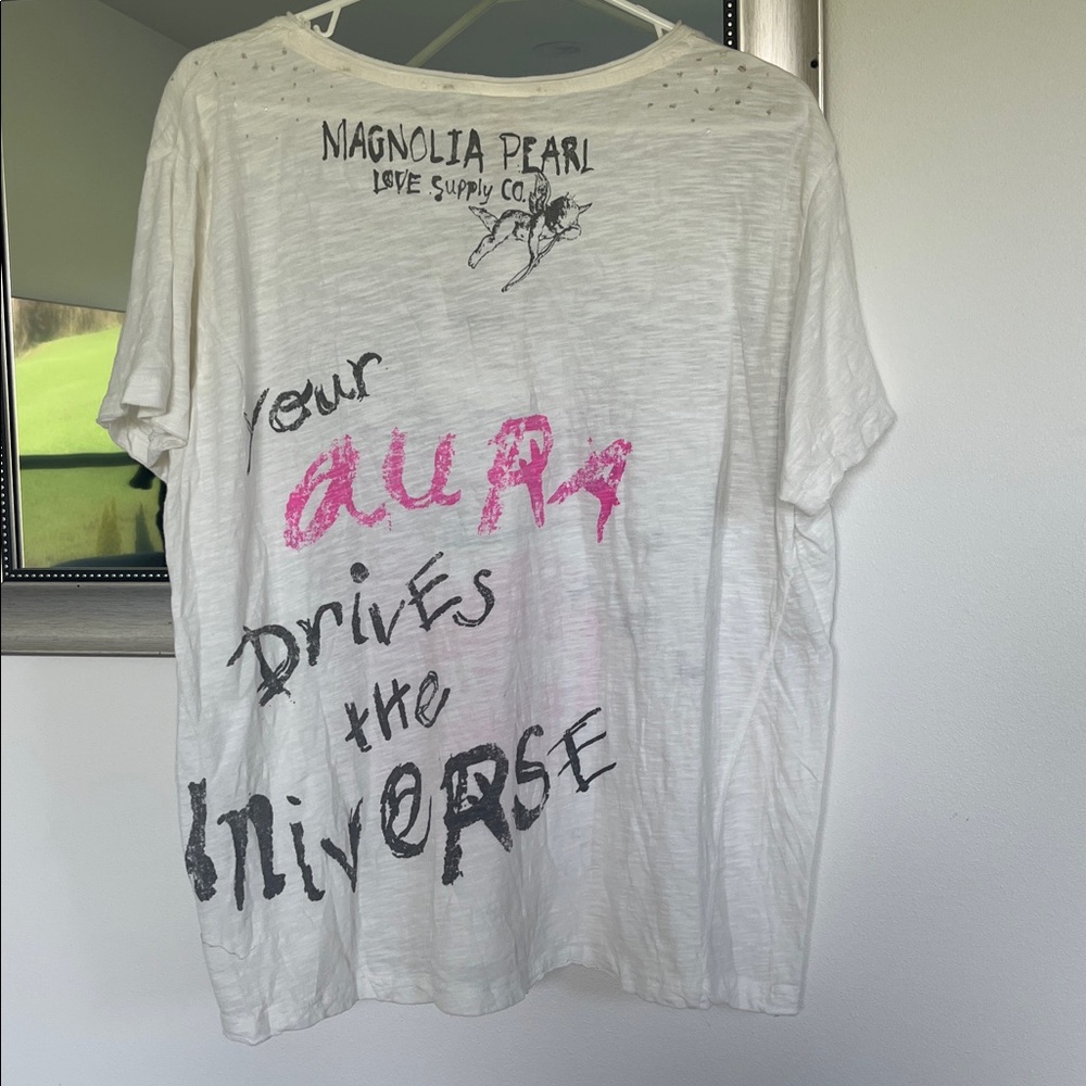 Magnolia Pearl Aura Love Tee - Picture 3 of 9